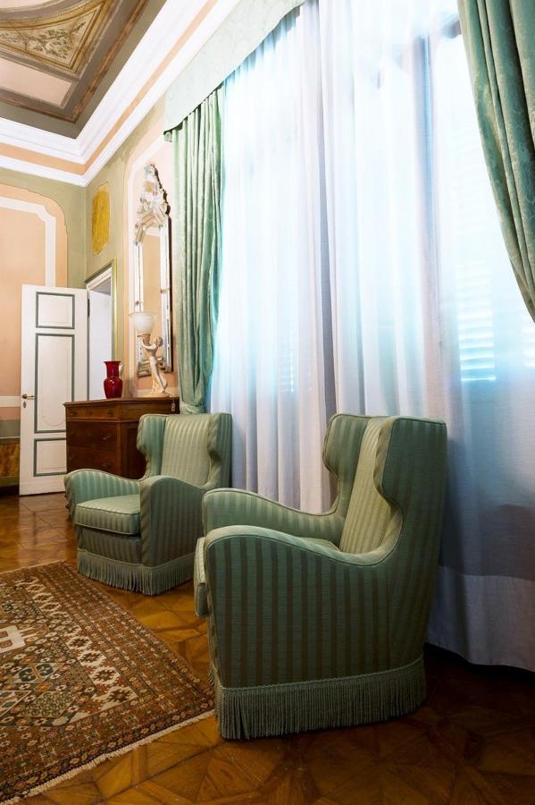 דולו Villa Ducale Hotel & Ristorante מראה חיצוני תמונה
