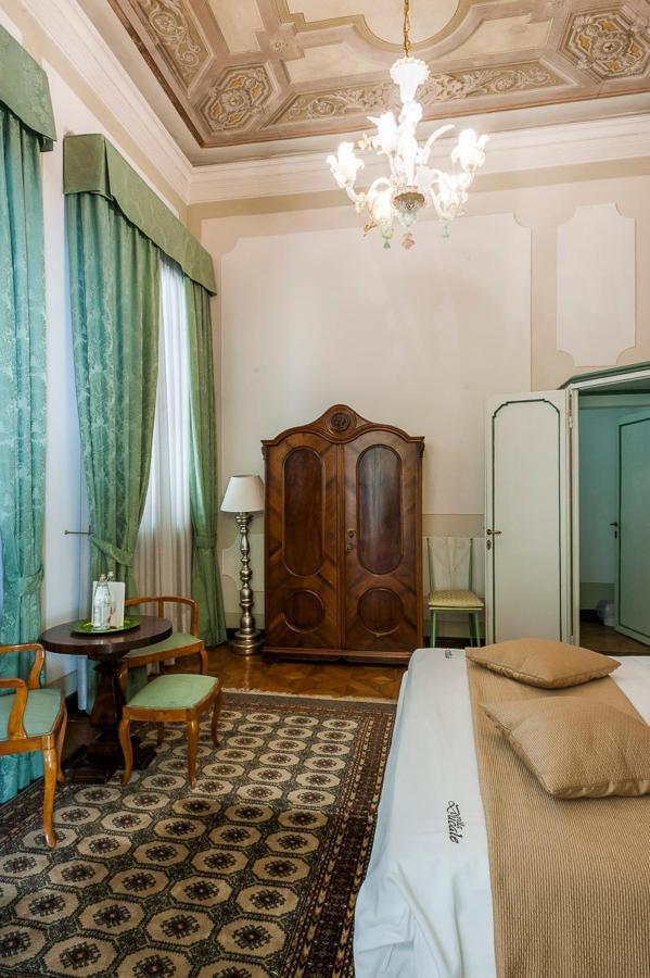 דולו Villa Ducale Hotel & Ristorante מראה חיצוני תמונה