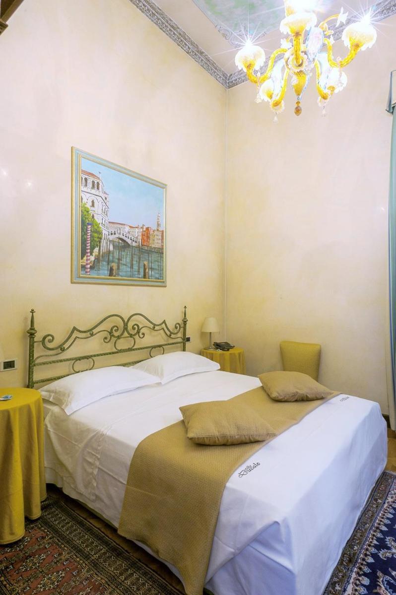 דולו Villa Ducale Hotel & Ristorante מראה חיצוני תמונה