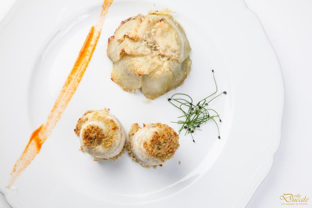דולו Villa Ducale Hotel & Ristorante מראה חיצוני תמונה