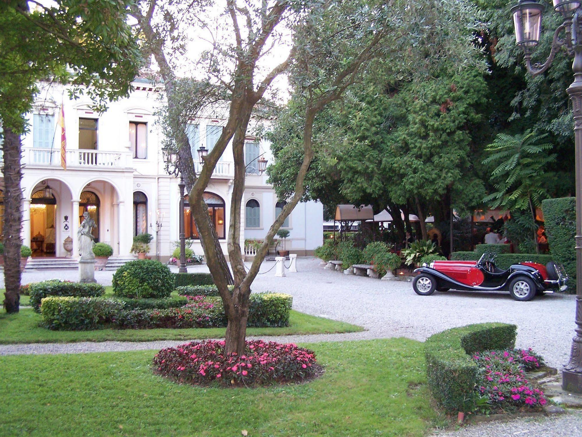 דולו Villa Ducale Hotel & Ristorante מראה חיצוני תמונה