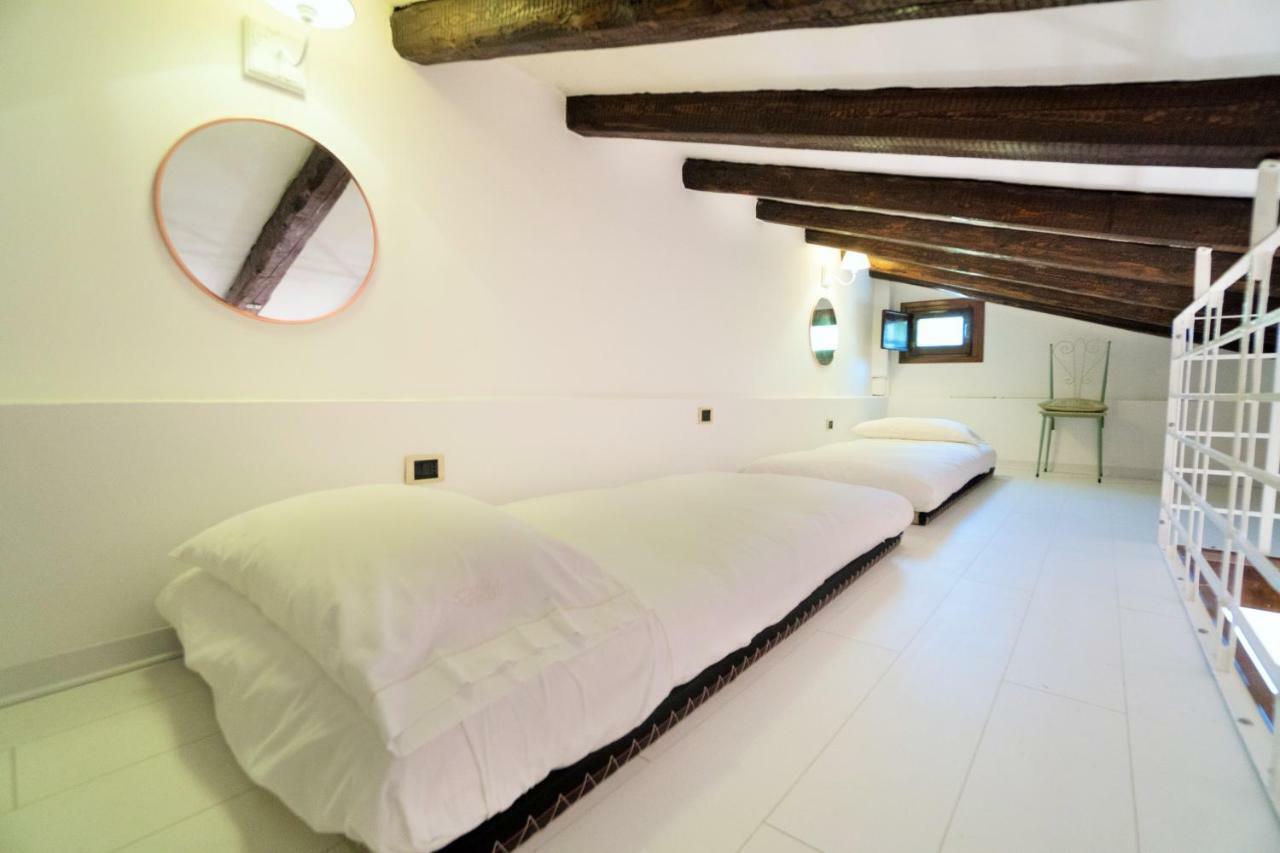 דולו Villa Ducale Hotel & Ristorante מראה חיצוני תמונה