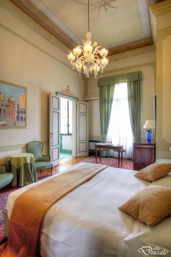דולו Villa Ducale Hotel & Ristorante מראה חיצוני תמונה